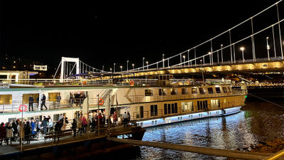 The Riverside Mozart was officially named in a ceremony underneath the Elizabeth Bridge in Budapest during ASTA River Cruise Expo.